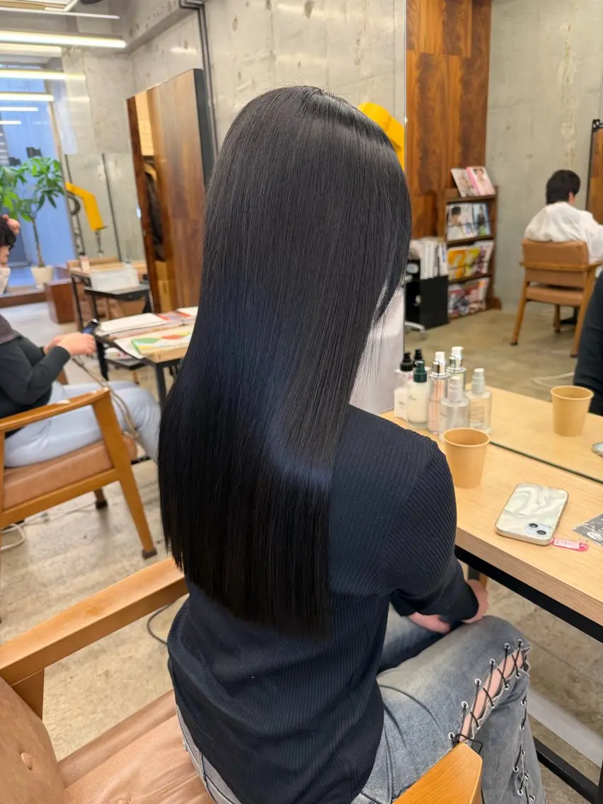 ロング 髪質改善 レイヤーカット 縮毛矯正 トリートメント カット 縮毛矯正 トリートメント 縮毛矯正×髪質改善× 艶髪カラー　吉原和磨のヘアスタイル