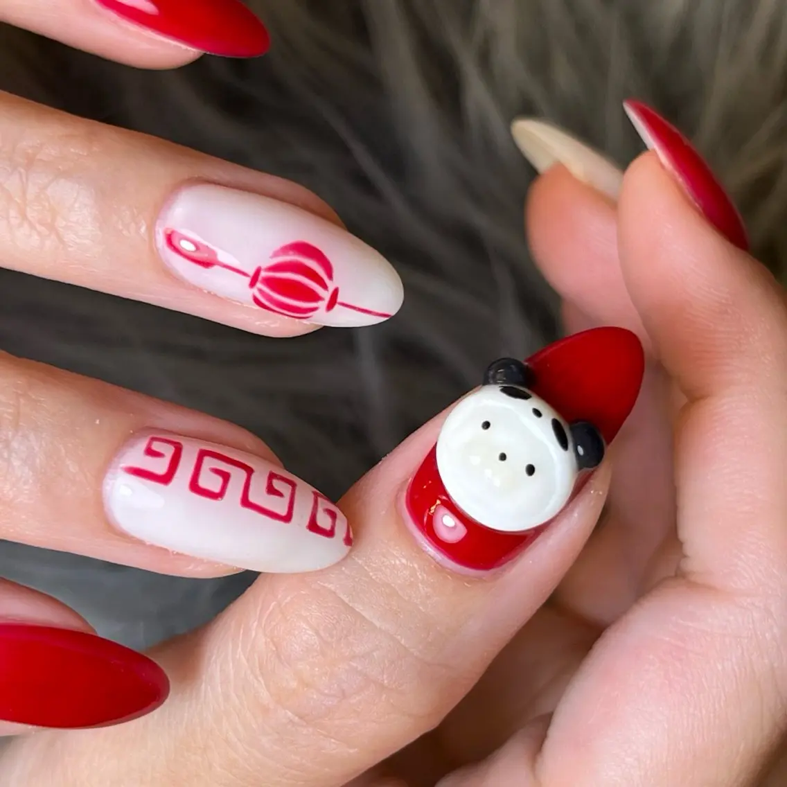 ネイル アートネイル 赤色 nail salon h💍akaneのネイルデザイン