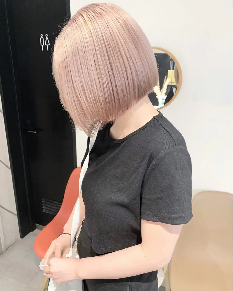 カラー kanta 梅田 韓国ハイトーンのヘアスタイル