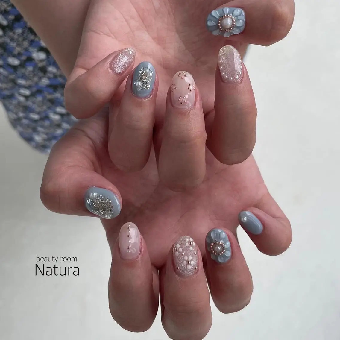 ネイル マツエク・マツパ アイブロウ ハンドネイル beautyroom Naturaのネイルデザイン