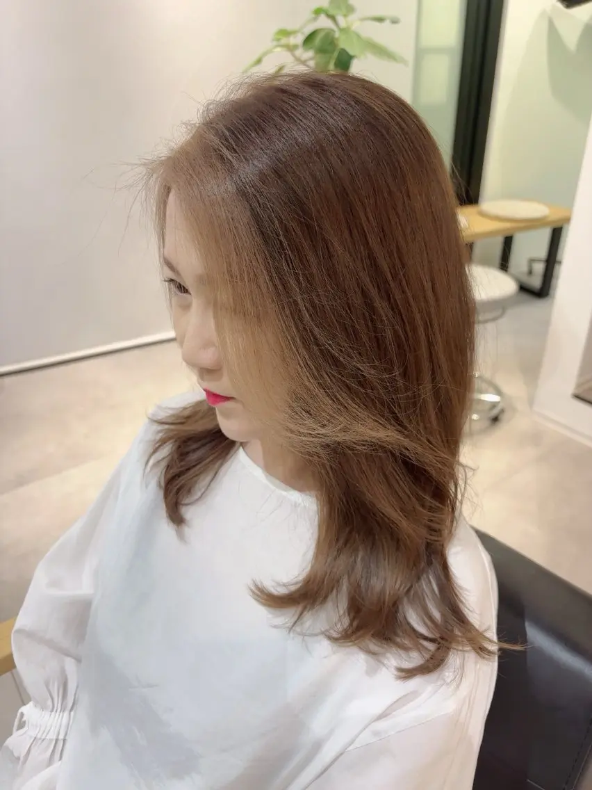 カラー ミストバング ブリーチ 浅田 楓のヘアスタイル
