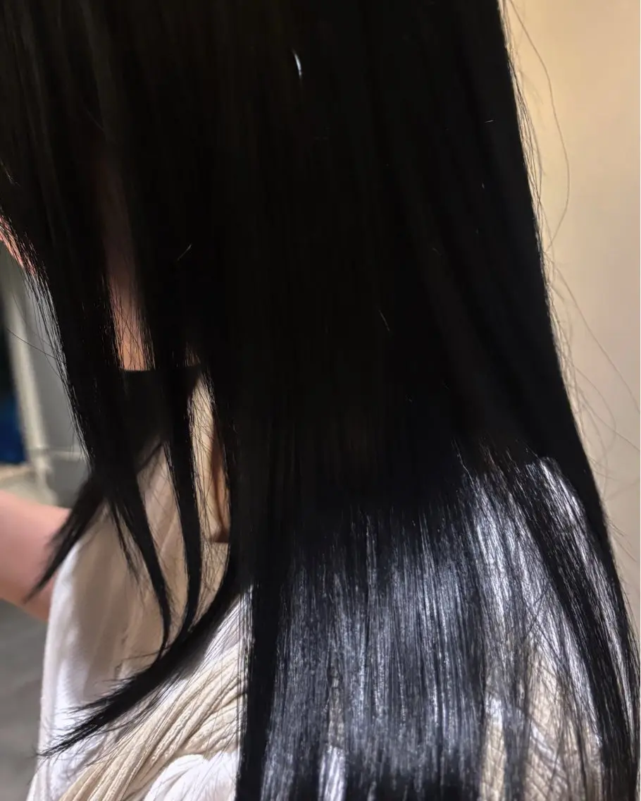 ロング カラー 黒髪 ブルーカラー ブルーブラック Raykyoto烏丸 kahoのヘアスタイル