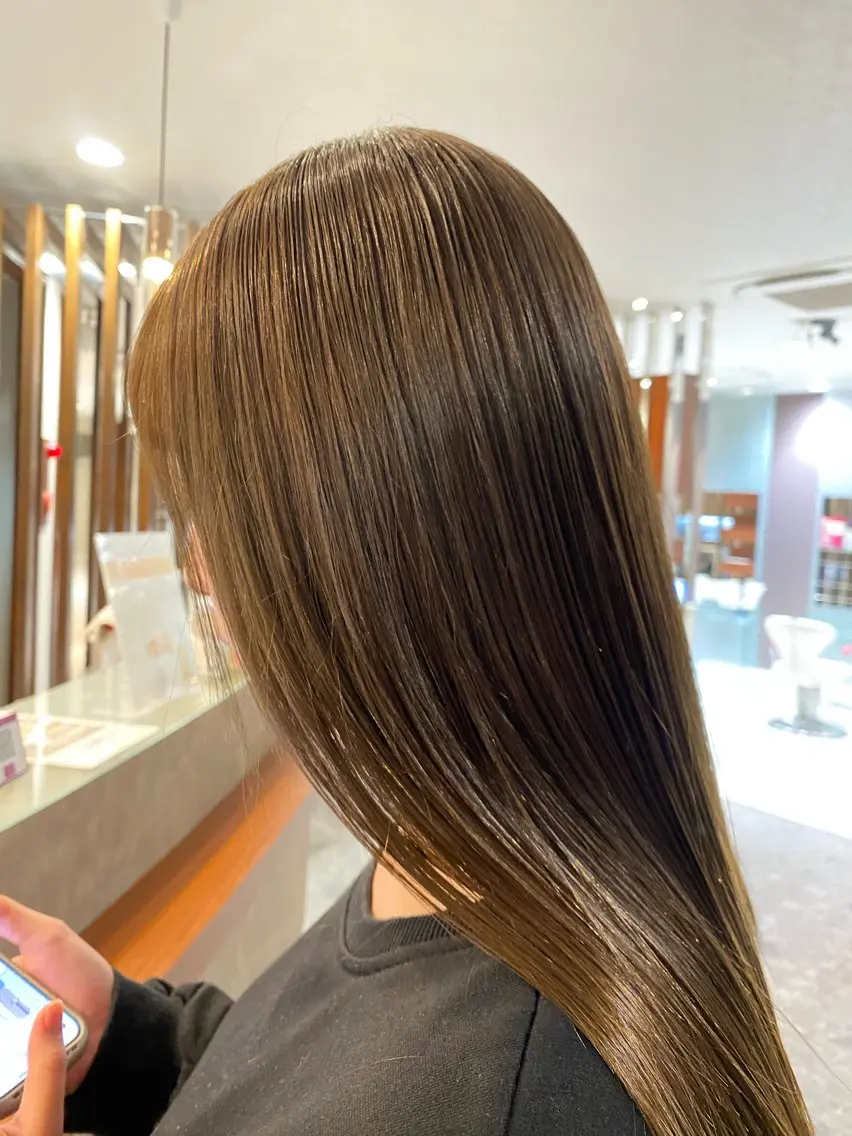 ロング カラー アッシュ ブルーカラー ブルーアッシュ 関 真理菜のヘアスタイル