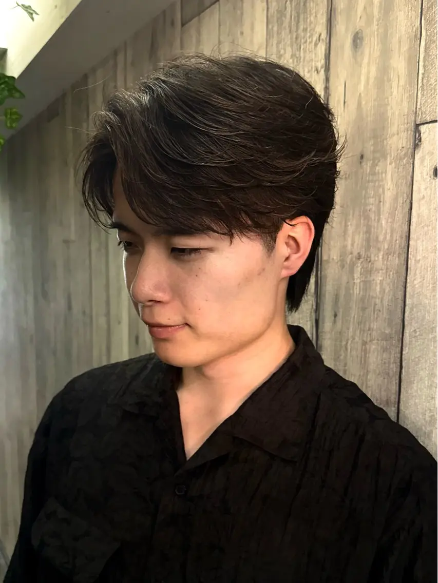 パーマ メンズ センターパート カット パーマ REBECCA 宮崎伊玖のヘアスタイル