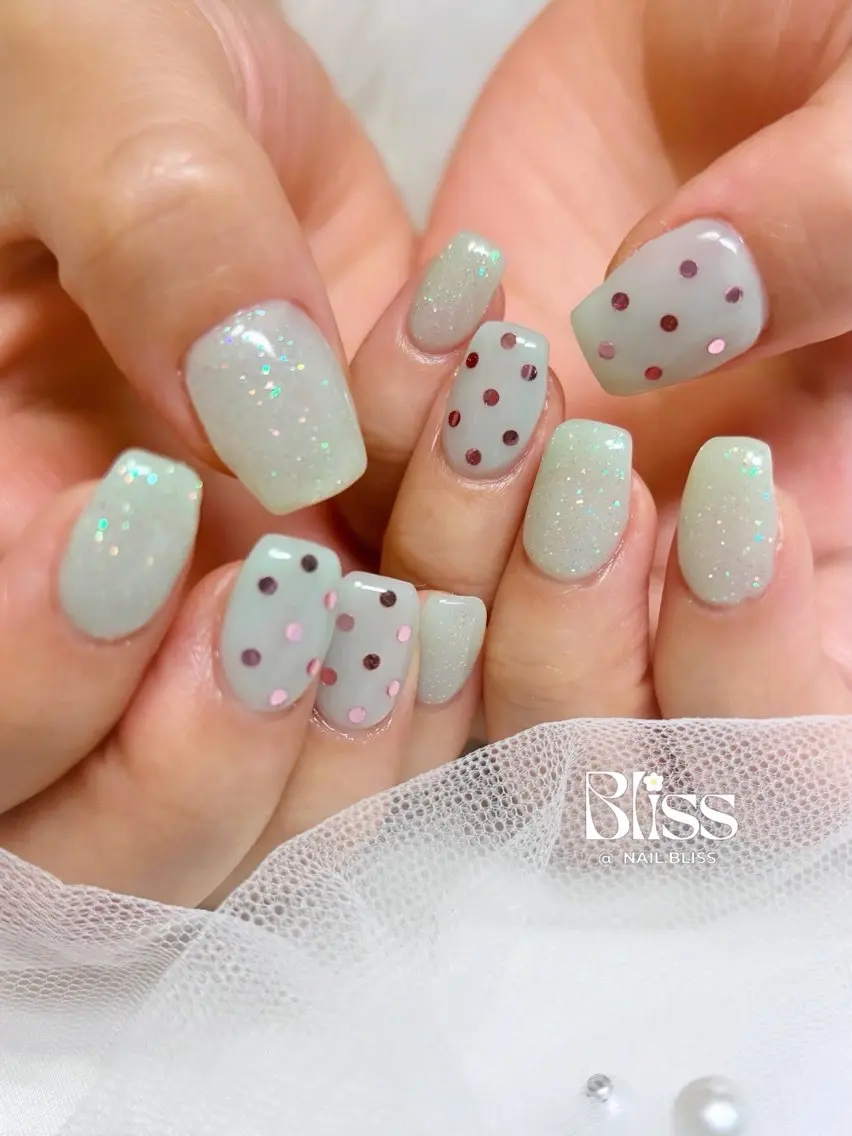 ネイル ドット グリーン ハンドネイル NAIL BLISSのネイルデザイン