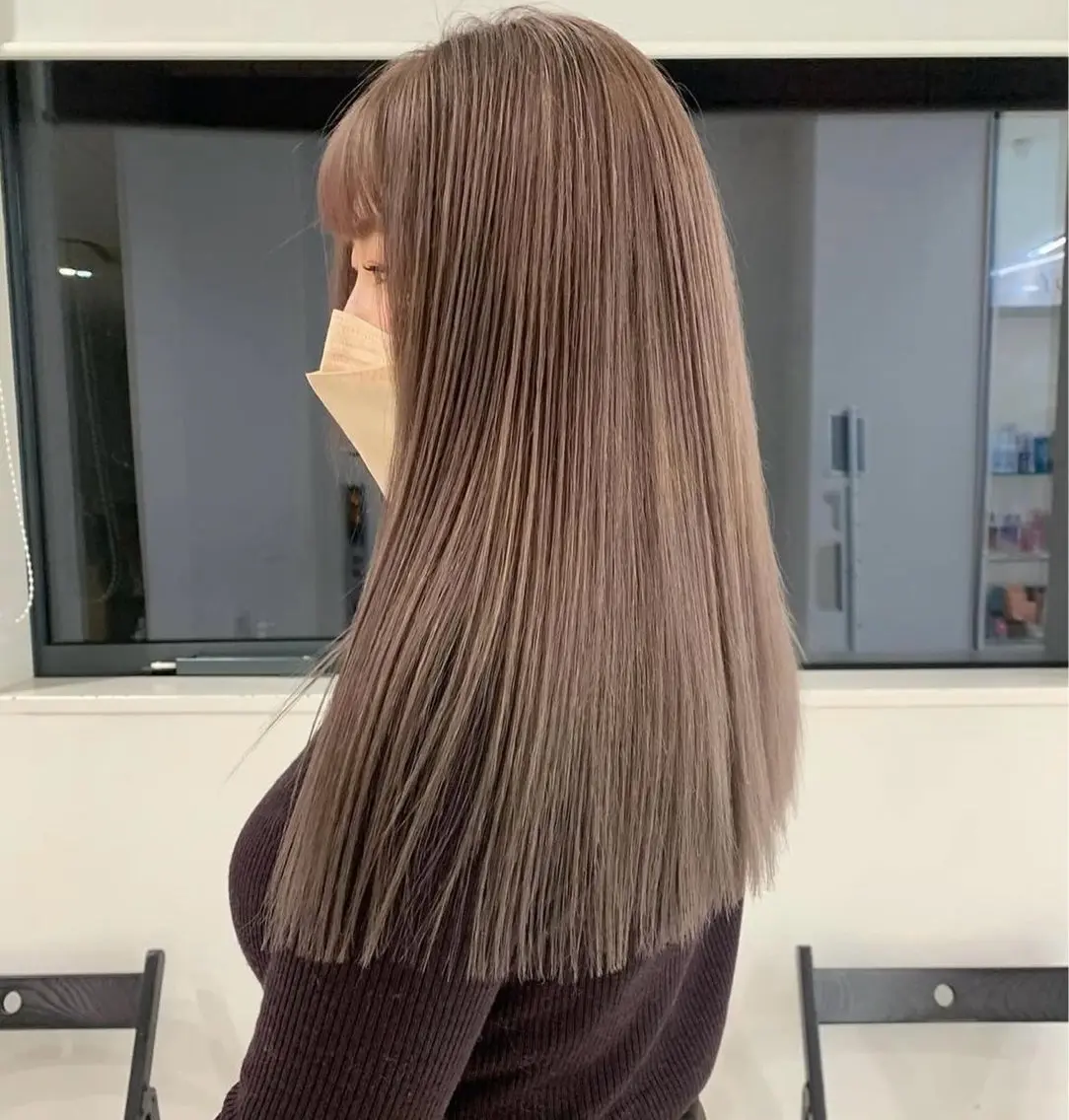 ロング カラー 陽 愛のヘアスタイル