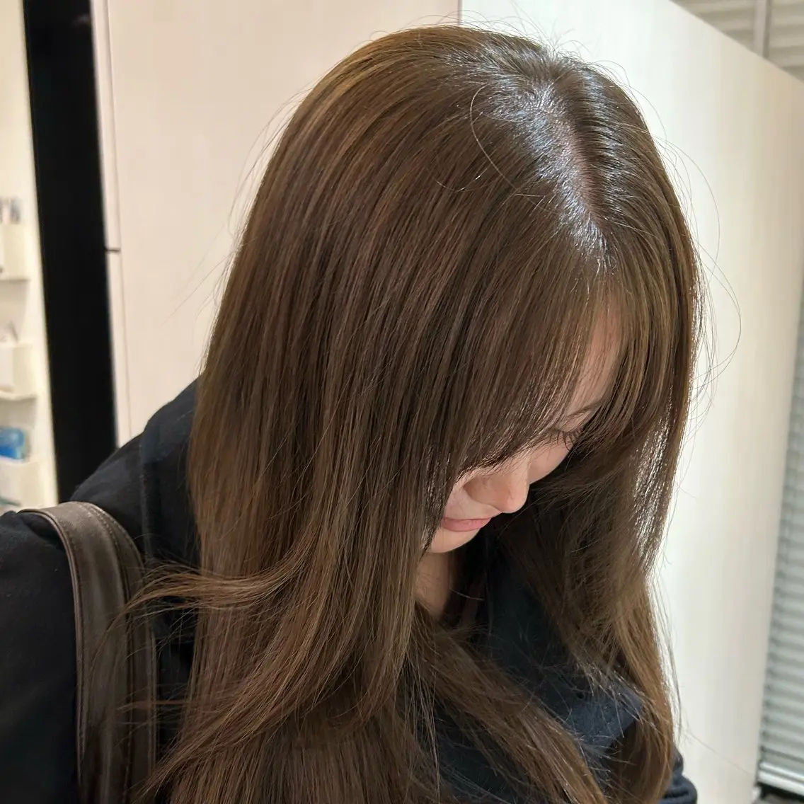 ロング ヘアカラー トリートメント 透け感カラー/顔周り レイヤー arisaのヘアスタイル
