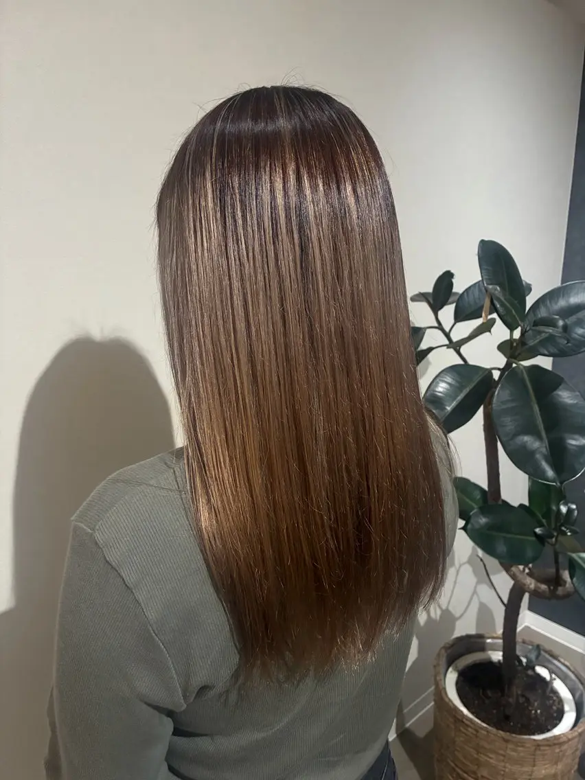 ロング カラー カット ヘアカラー Re room. erikaのヘアスタイル