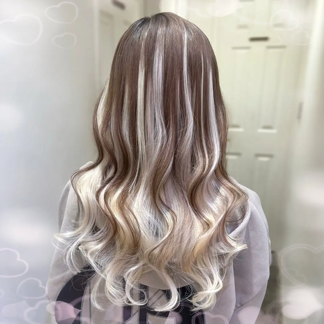 ロング エクステ 🎼デザインカラー ヘアメ たま🎀のヘアスタイル
