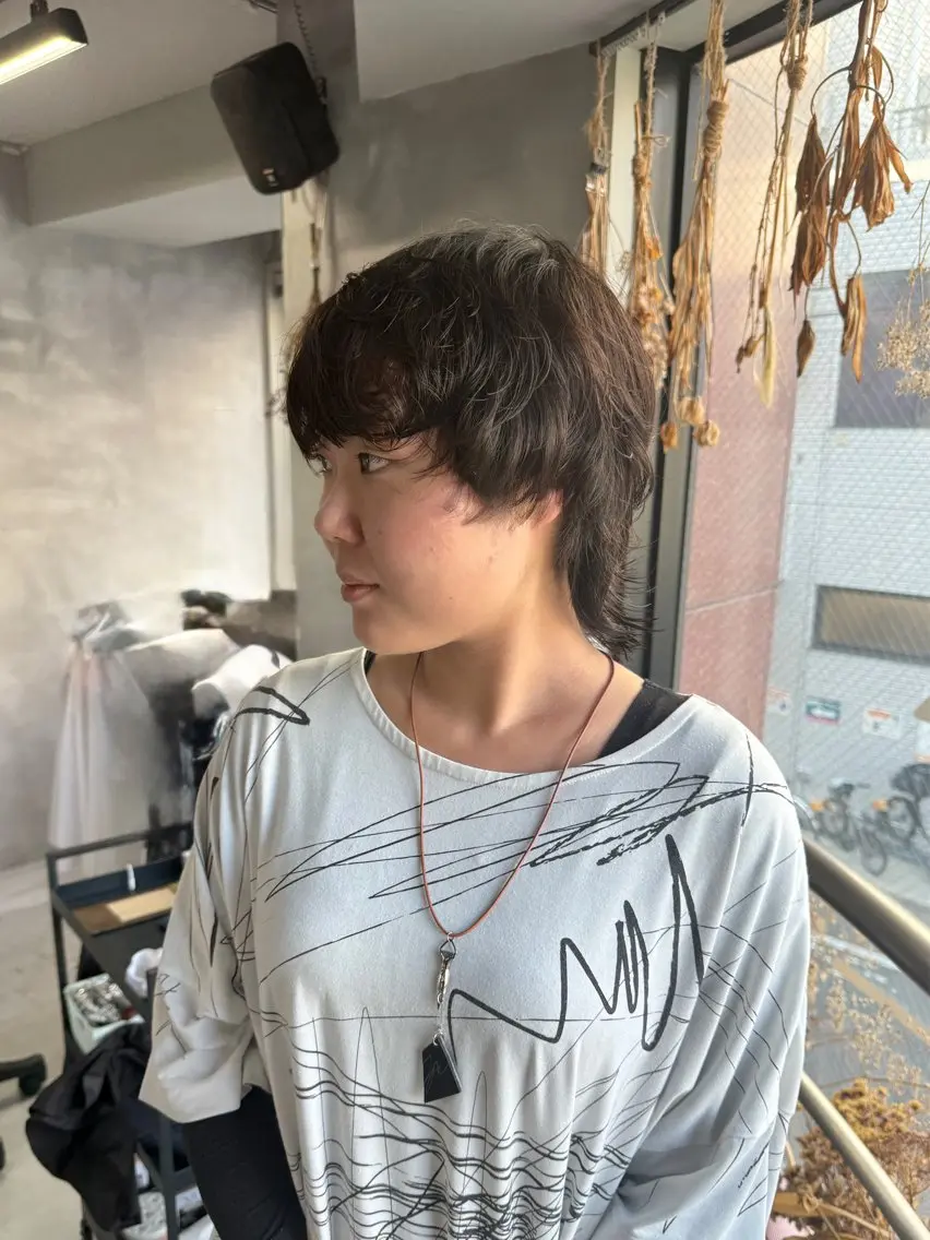 ミディアム パーマ ウルフ レイヤー パーマ🪐MANAのヘアスタイル
