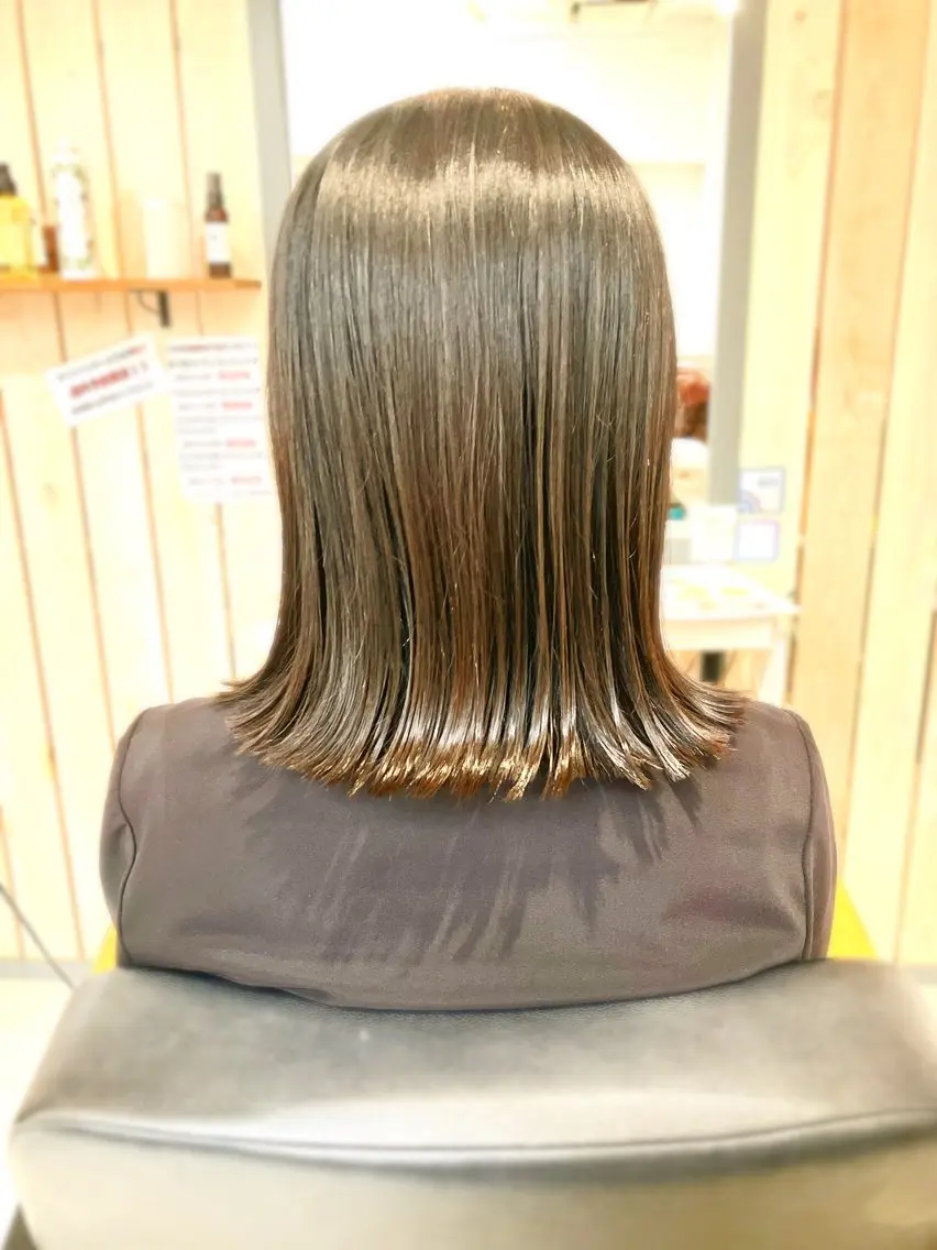 ミディアム 外ハネヘア カット ⭐️こもだ⭐️ ⭐RISEHAIR⭐のヘアスタイル
