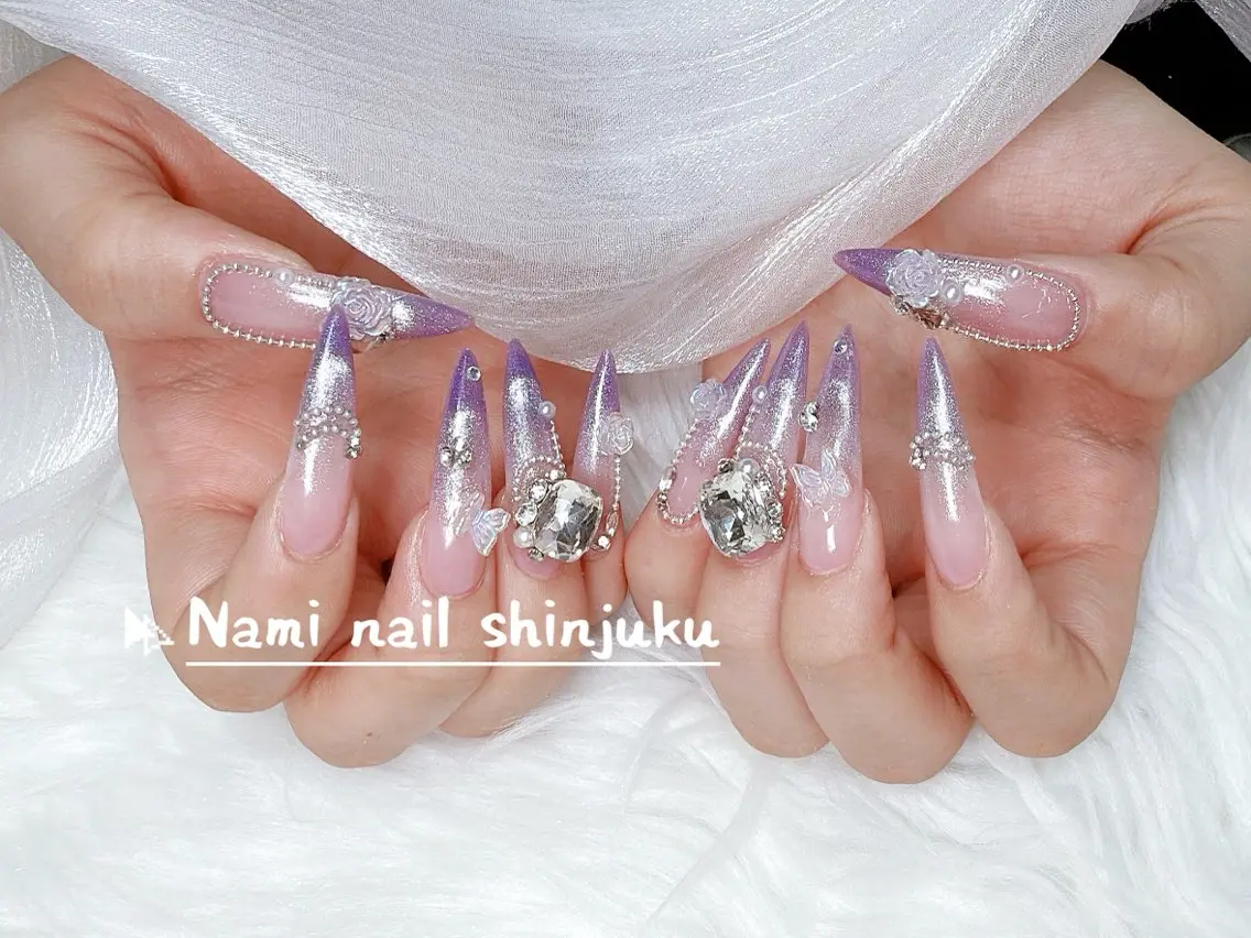 ネイル 長さ出し ガーリー 韓国ネイル ロングネイル 持ち込み ハンドネイル Nami nail salonのネイルデザイン