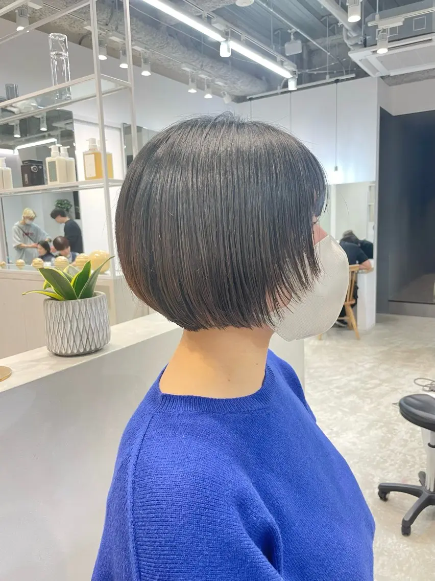 ショート ボブ 顔周りカット 似合わせカット 表参道レイヤーカット 髪質改善山岸季生のヘアスタイル