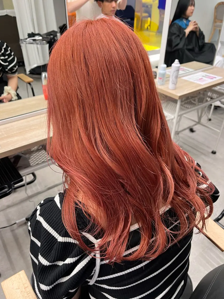ミディアム カラー ヘアアレンジ ベージュカラー ブラウンカラー ダブルカラー ハイトーンカラー オレンジ ヘアカラー mai🤍縮毛酸性ス トレート/アイリストのヘアスタイル