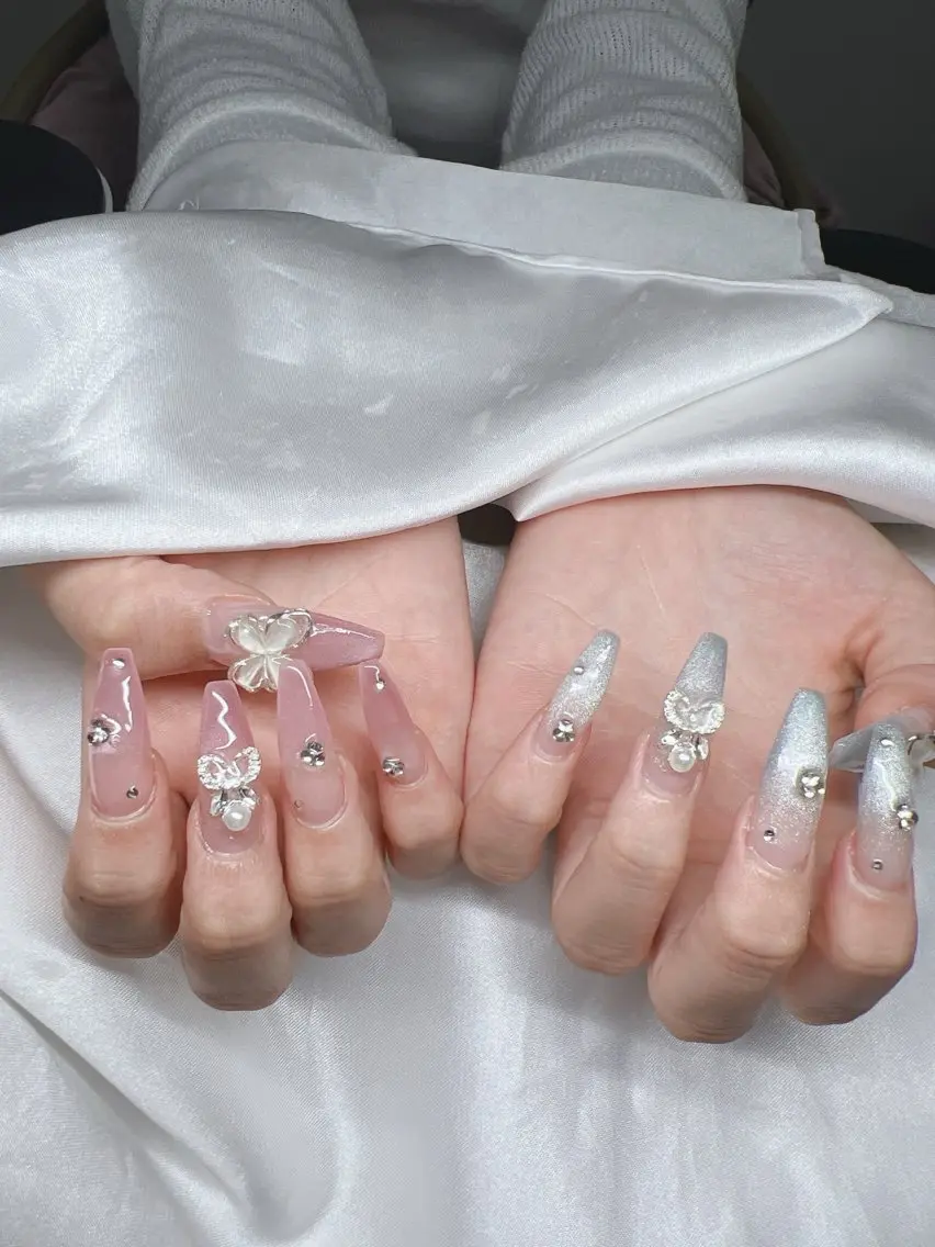 ネイル 長さ出し グラデーション キラキラネイル マグネットネイル ニュアンスネイル Lee Nails チップ長さだし専門店のネイルデザイン