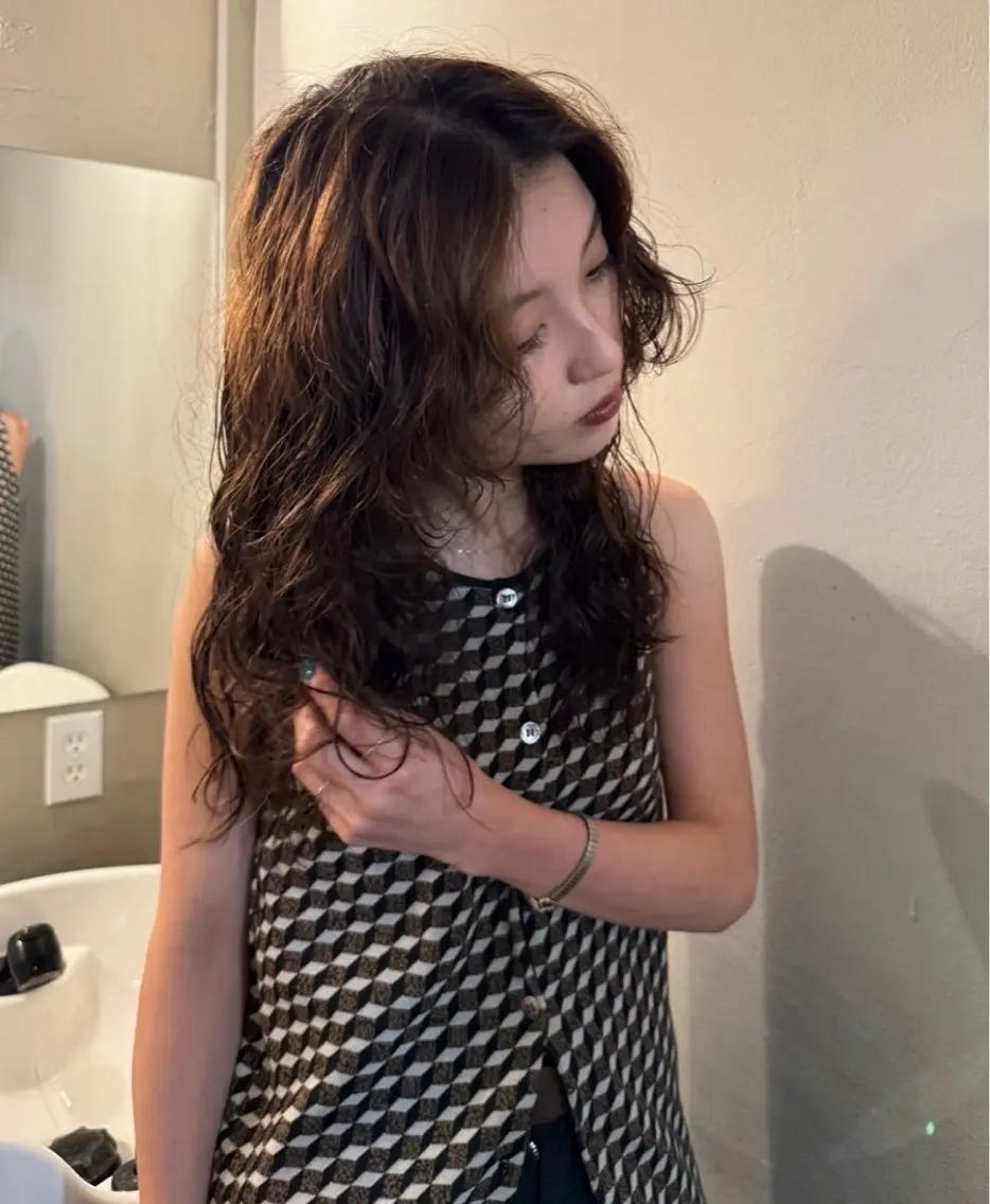 ロング カラー パーマ くるくるパーマ🧹 miyukiのヘアスタイル