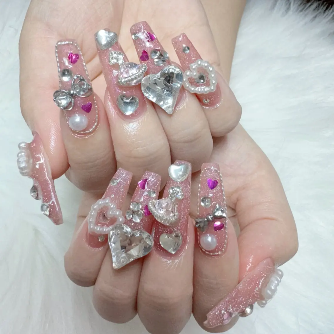 ❣️【初回ジェルオフ無料ケア込み】 スカルプ長さだしゴテゴテ地雷系ネイル✨🤩持ち込みデザイン可能👑の写真