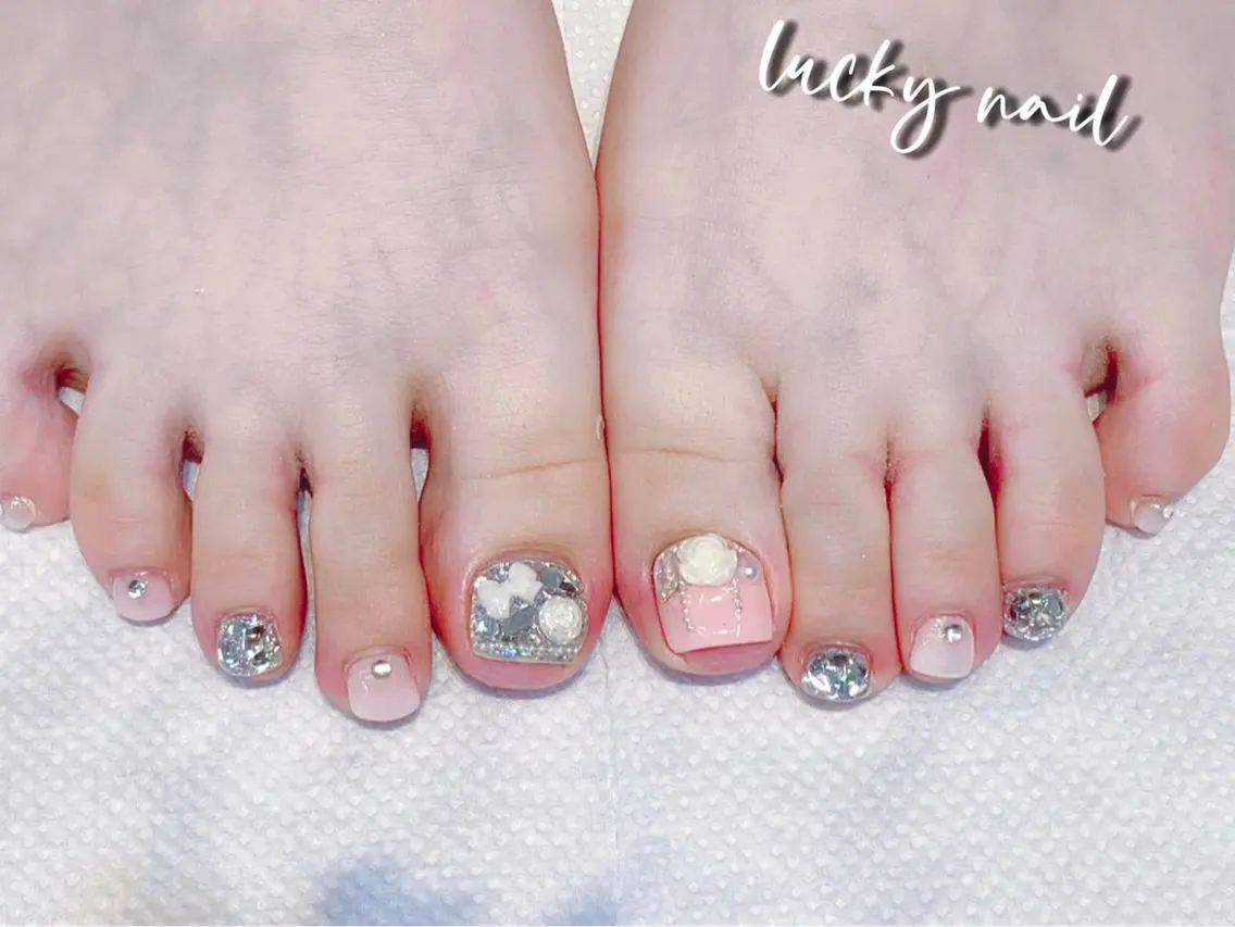 ネイル アートネイル チークネイル 長さ出し ジェルネイル マグネットネイル Lucky nail  小林和希のネイルデザイン