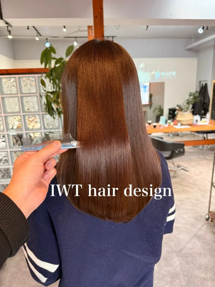 セミロング ボブ 髪質改善 レイヤーカット ヘアカラー トリートメント IWT KEIZOのヘアスタイル