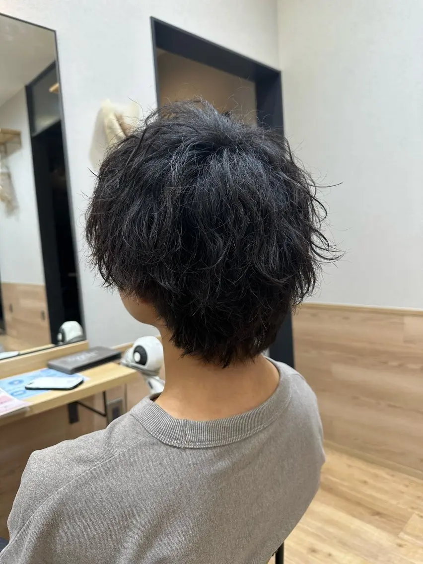 ミディアム カット パーマ 渡邉 悠作のヘアスタイル
