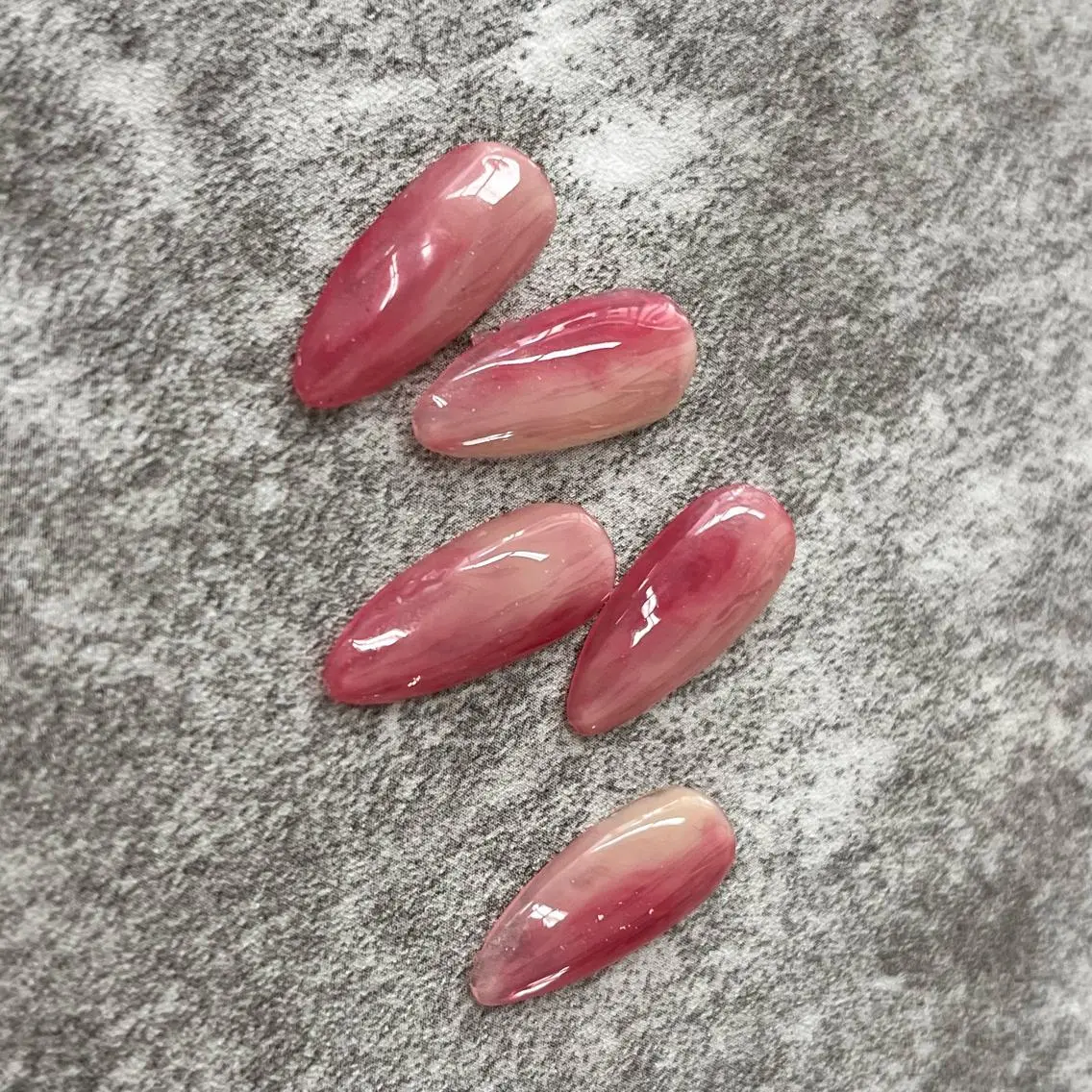 ショート ネイル ニュアンスネイル ピンク ピンクベージュ シンプルネイル RIONnail Yurikaのネイルデザイン