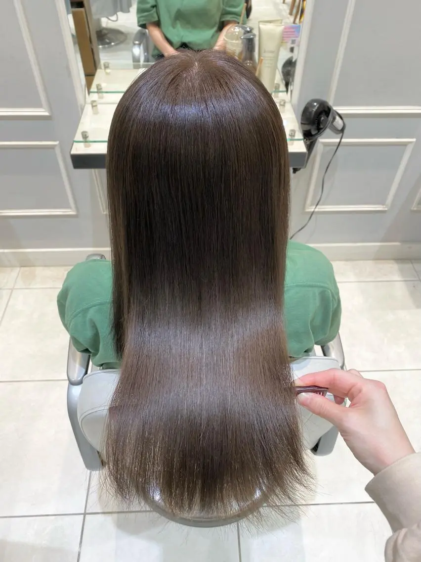 新規の方限定⭐️カット+艶感カラー+ハホニコラメラメトリートメントの写真
