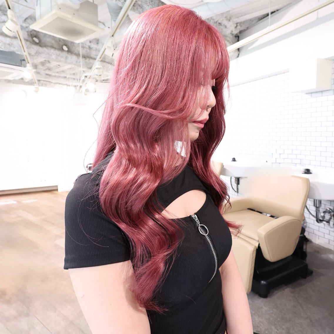 ロング カラー ブリーチ ピンクカラー ゆうと cashel渋谷のヘアスタイル