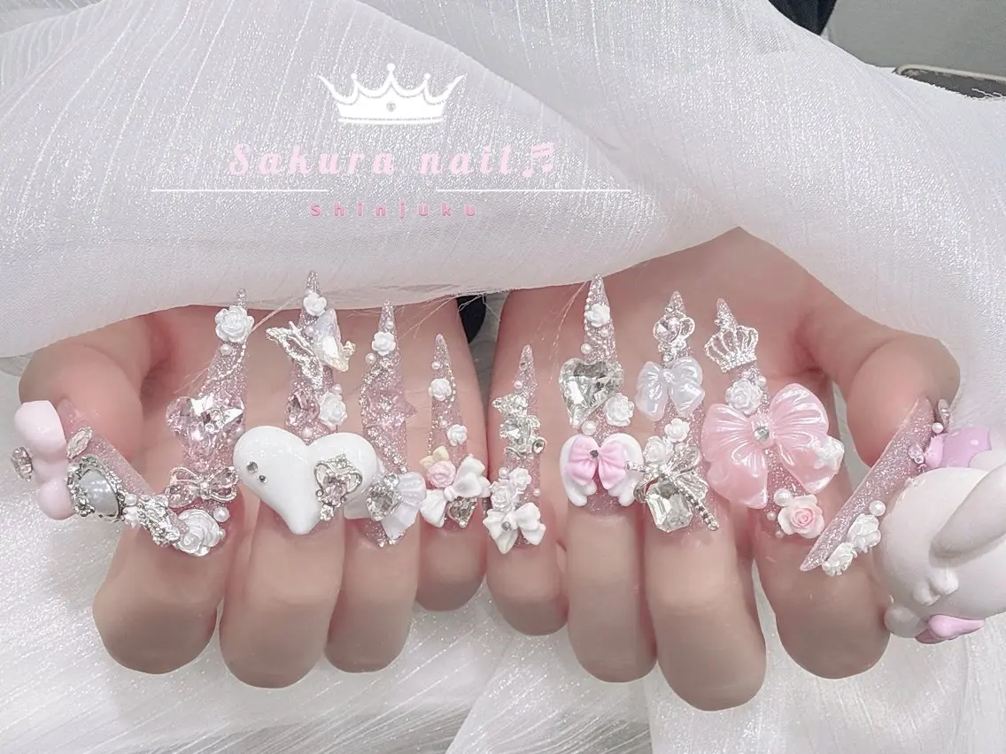 ネイル オーロラネイル クリアネイル フラッシュネイル フレンチネイル ジェルネイル ハンドネイル Sakura Nail Salonのネイルデザイン
