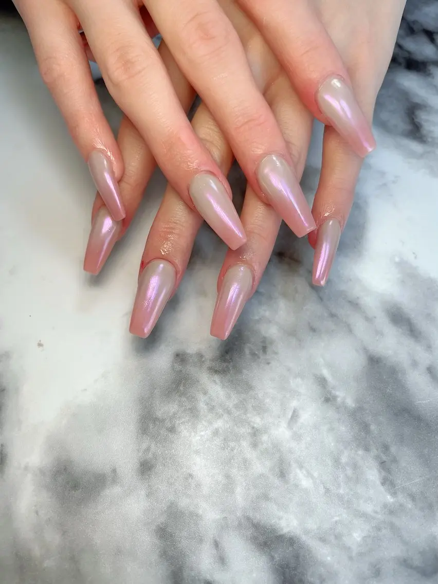 ネイル オーロラネイル ミラーネイル ハンドネイル Kayo 💅のネイルデザイン