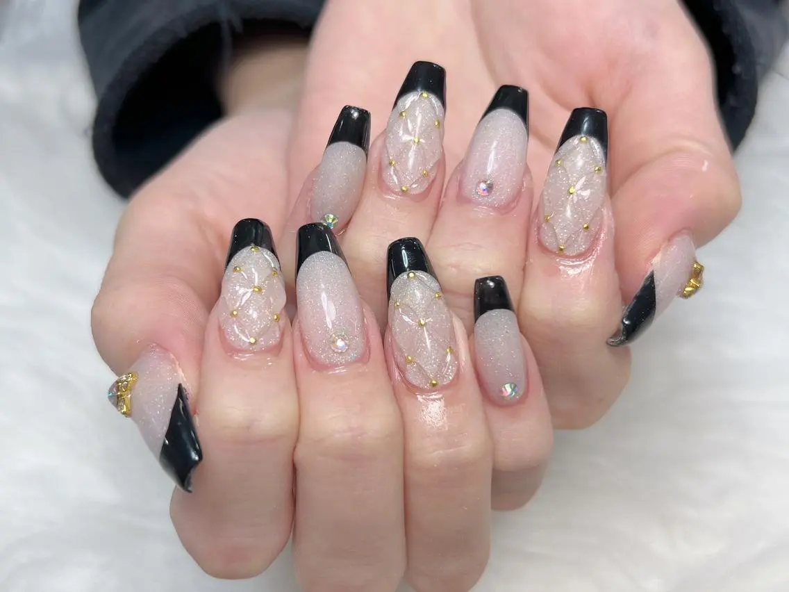 ネイル C ✨Mのネイルデザイン