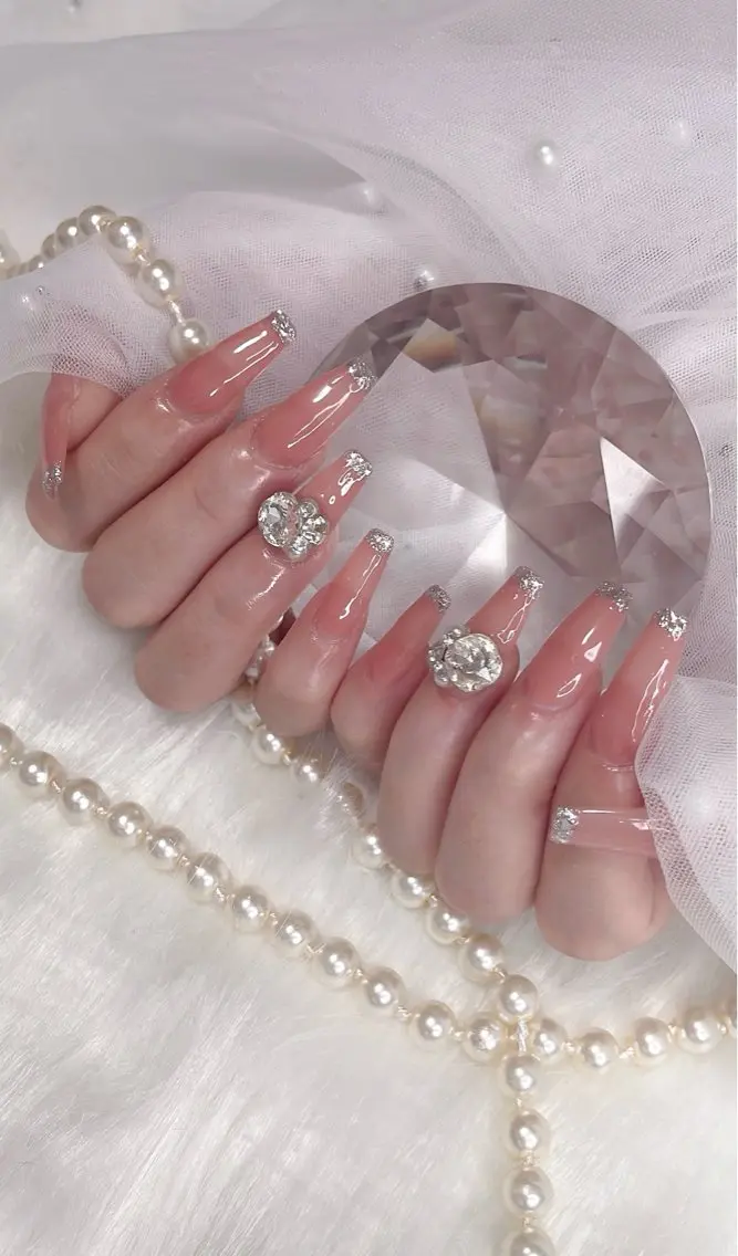 ネイル Miril Lilyのネイルデザイン