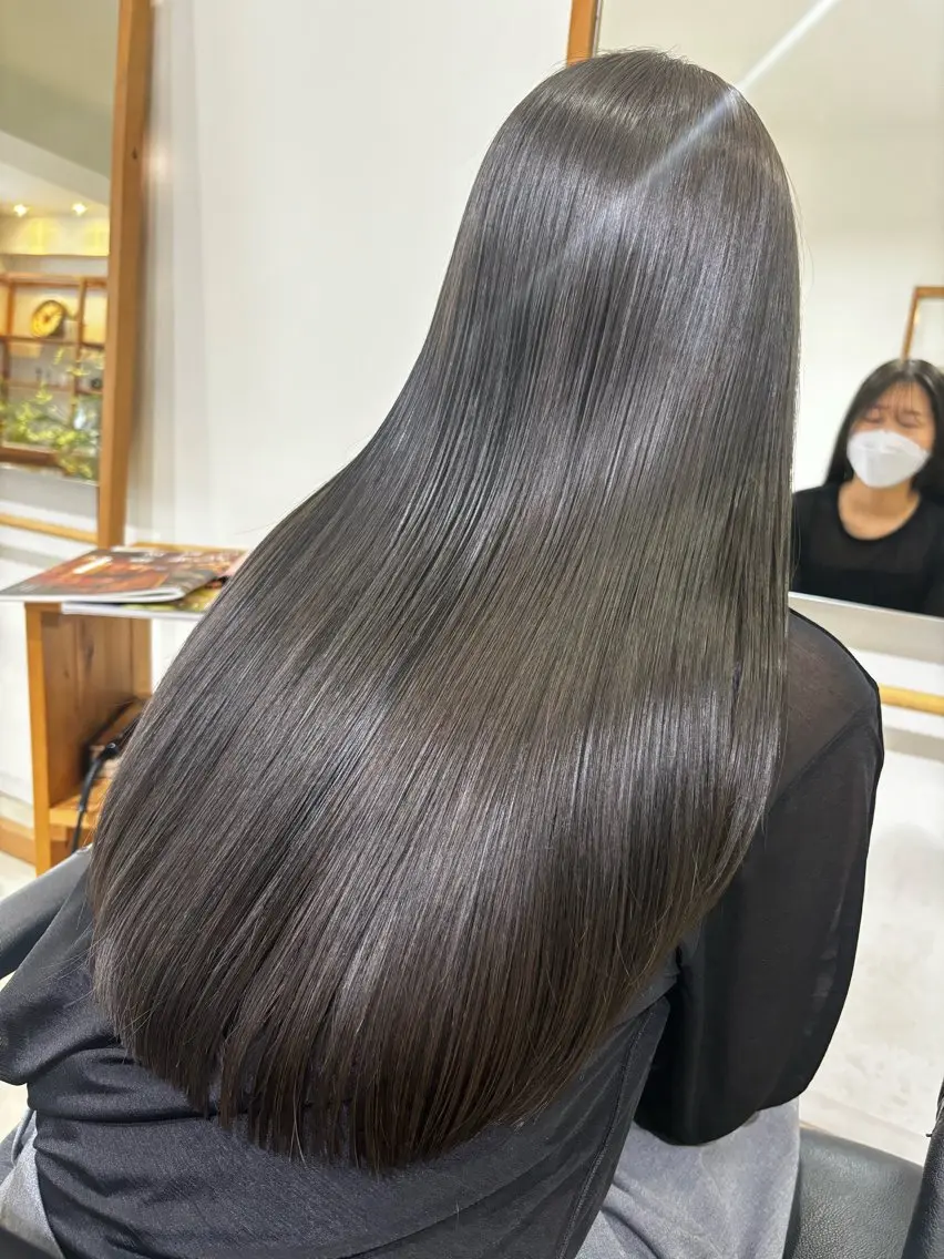 ロング カラー カット ヘアカラー トリートメント Lino by hoNuaのヘアスタイル