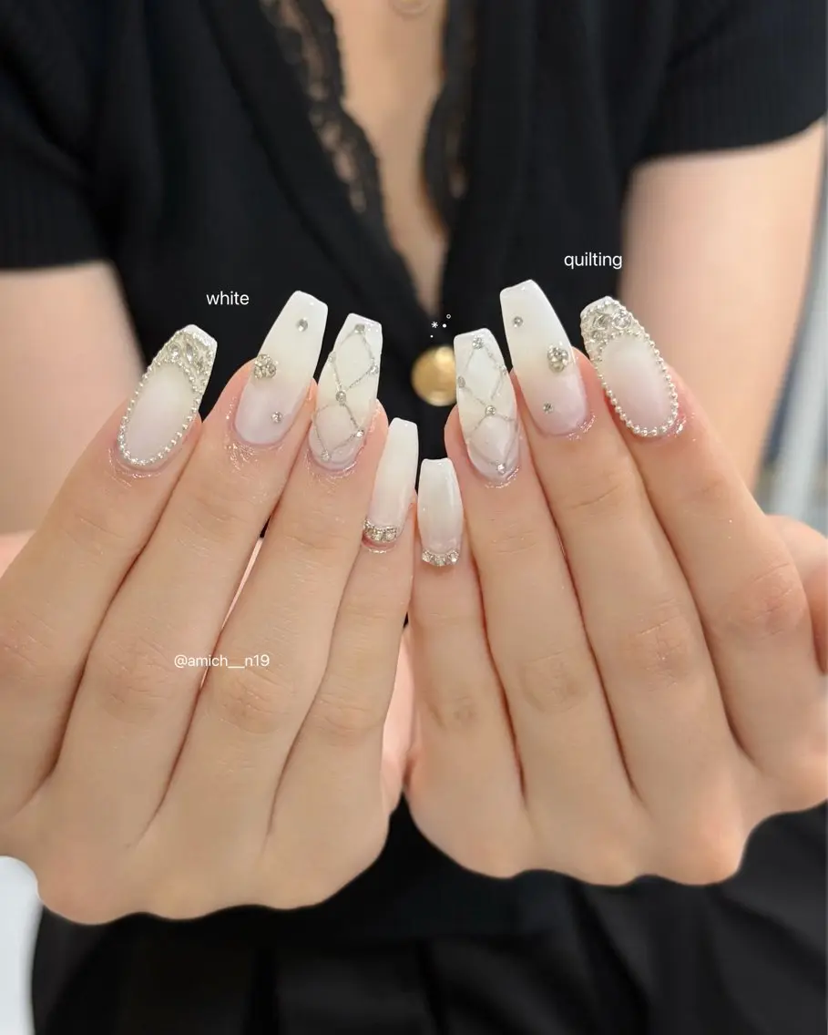 ネイル ハンドネイル ayumi ✩.*˚のネイルデザイン