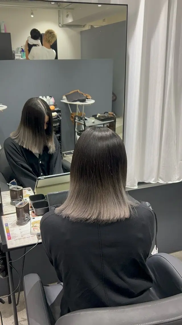 カラー グラデーションカラー ヘアカラー YUDAIブリーチ• カラー/心斎橋•難波のヘアスタイル