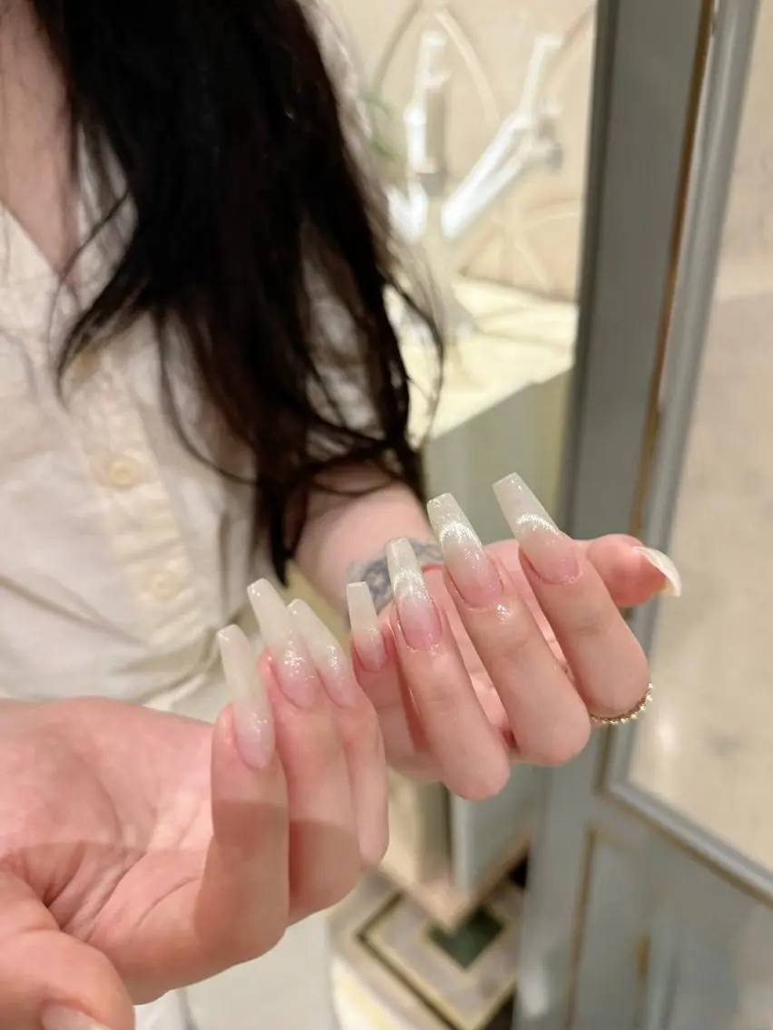 ネイル アートネイル オーロラネイル チークネイル 長さ出し フットネイル ハンドネイル Blossom nail_研修のネイルデザイン