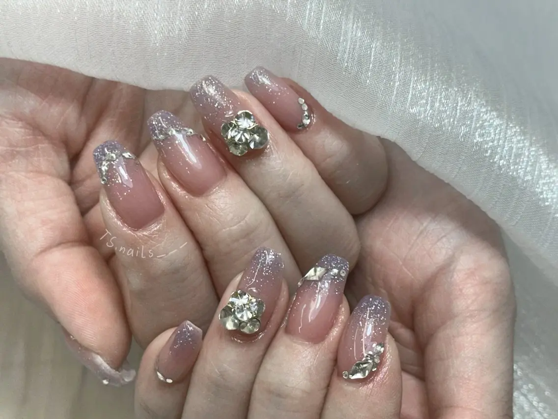ネイル キラキラネイル マグネットネイル 持ち込み シンプルネイル ハンドネイル フットネイル ハンドケア TS. nails___のネイルデザイン