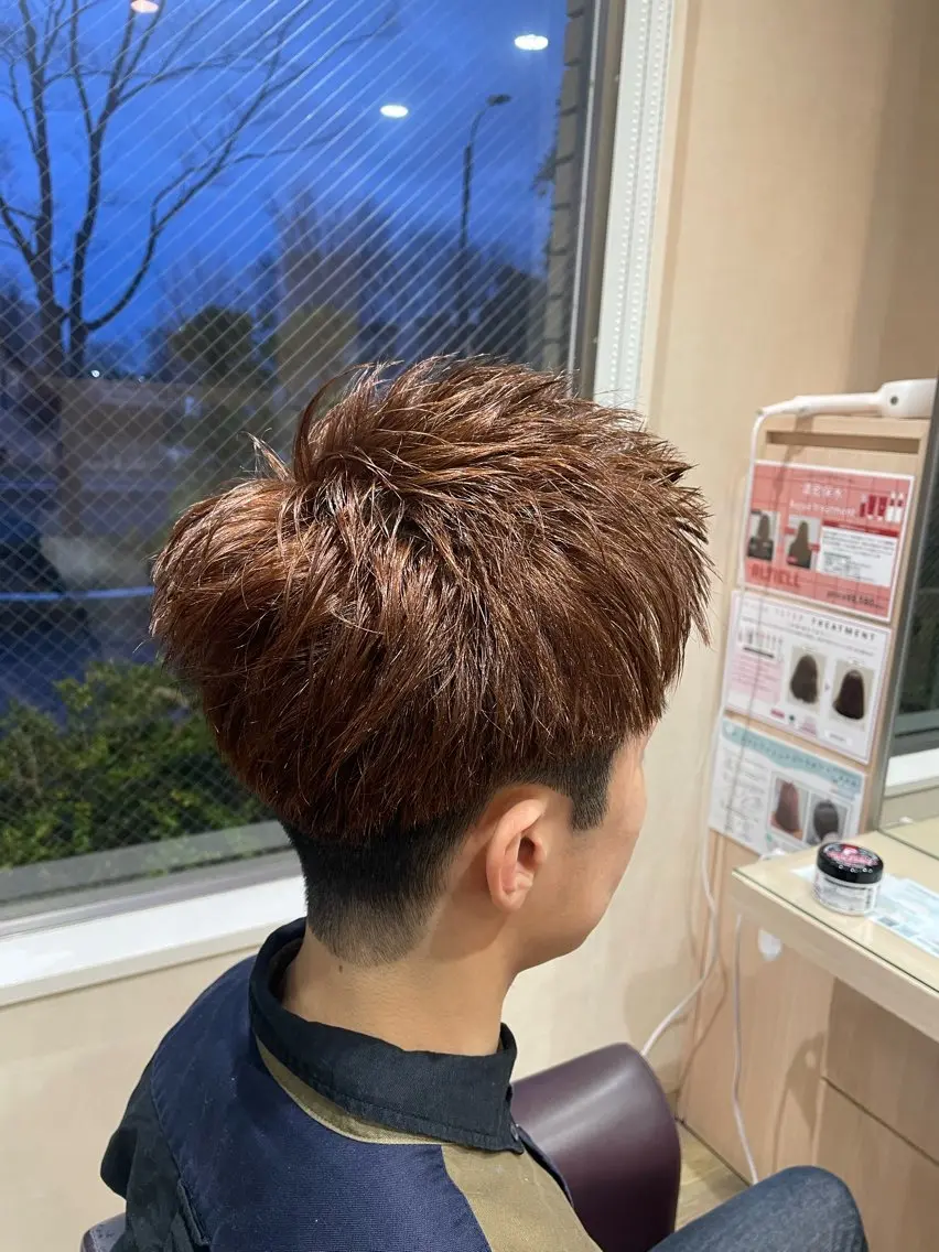 カラー メンズ メンズブリーチ ブリーチ ブリーチなしカラー カット ヘアカラー 小林 純一郎のヘアスタイル