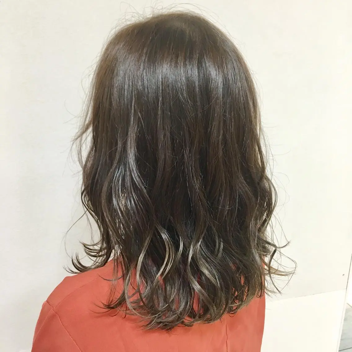 ミディアム カラー ヘアアレンジ ヘアカラー トリートメント 【Sweep】おじま のぞみのヘアスタイル