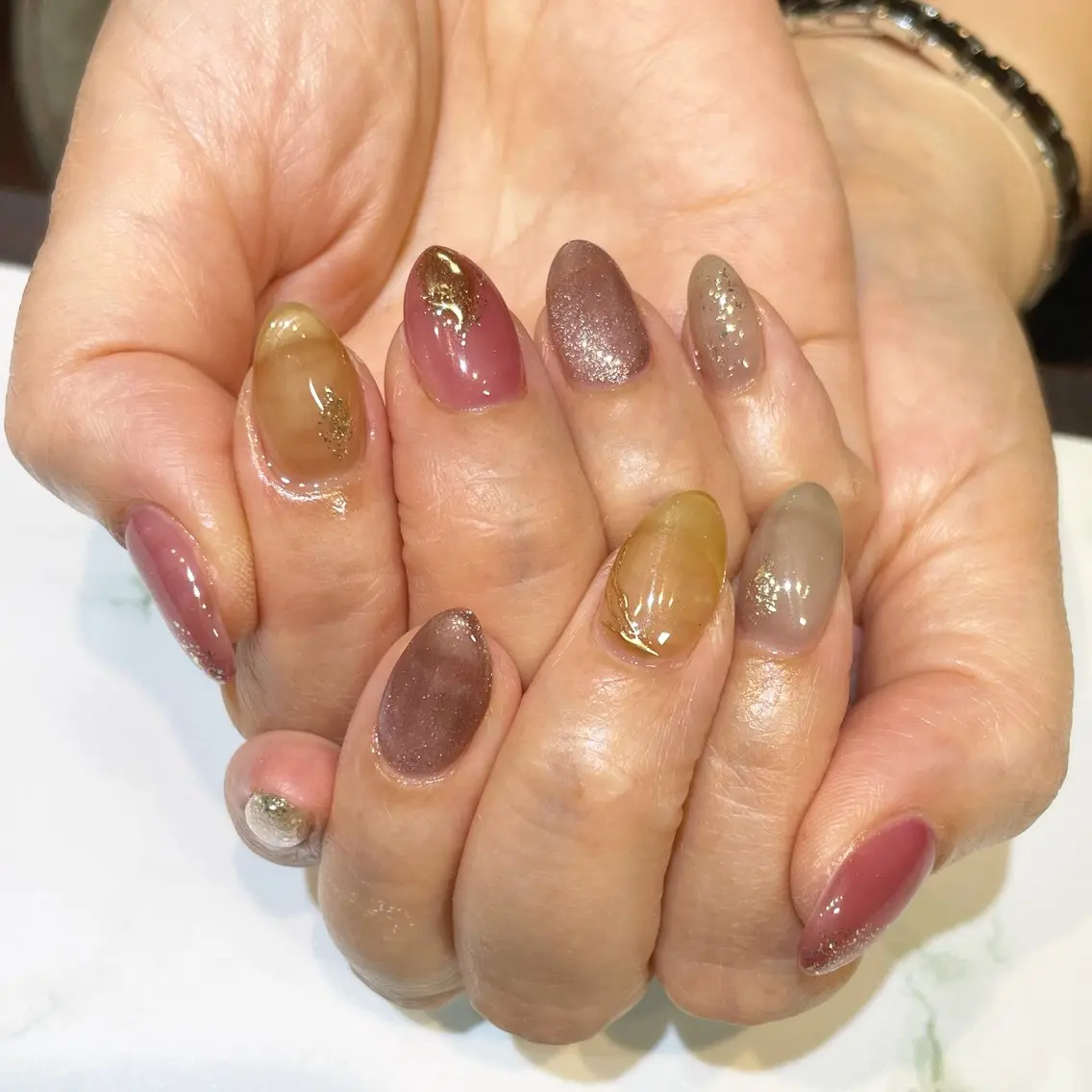 ネイル フラッシュネイル フットネイル ジェルネイル マグネットネイル ニュアンスネイル 糀屋 彩奈のネイルデザイン