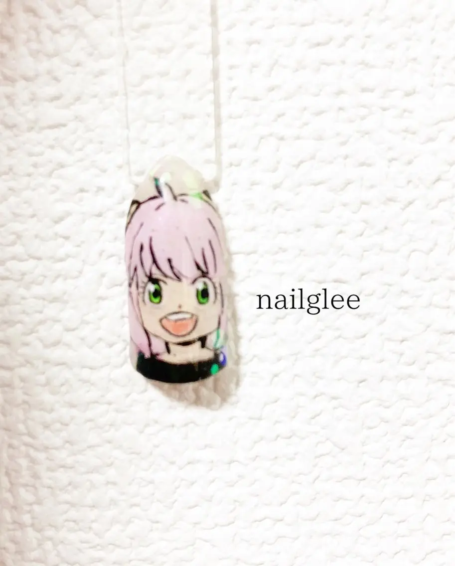 ミディアム RISA nail gleeのネイルデザイン