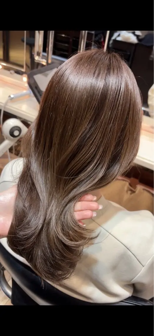 ミディアム カラー ベージュカラー ブリーチ ブリーチなしカラー オリーブベージュ カット ヘアカラー トリートメント ご新規様限定 透明感カラーKANAのヘアスタイル