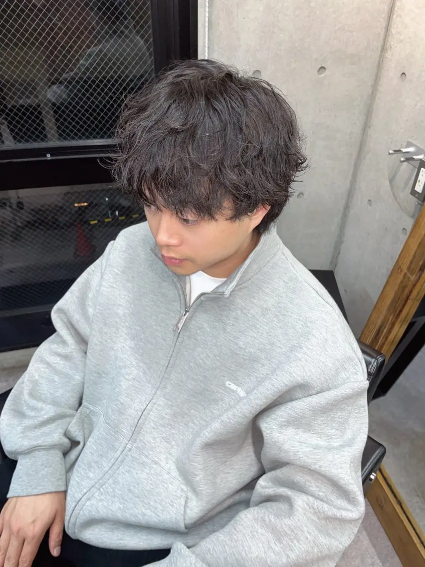 🧑🏻‍🦱ミニモ学割メンズパーマ➕カット🧑🏻‍🦱🌟⋆꙳(ニュアンスパーマ、フェザーパーマ、波巻きパーマ)の写真