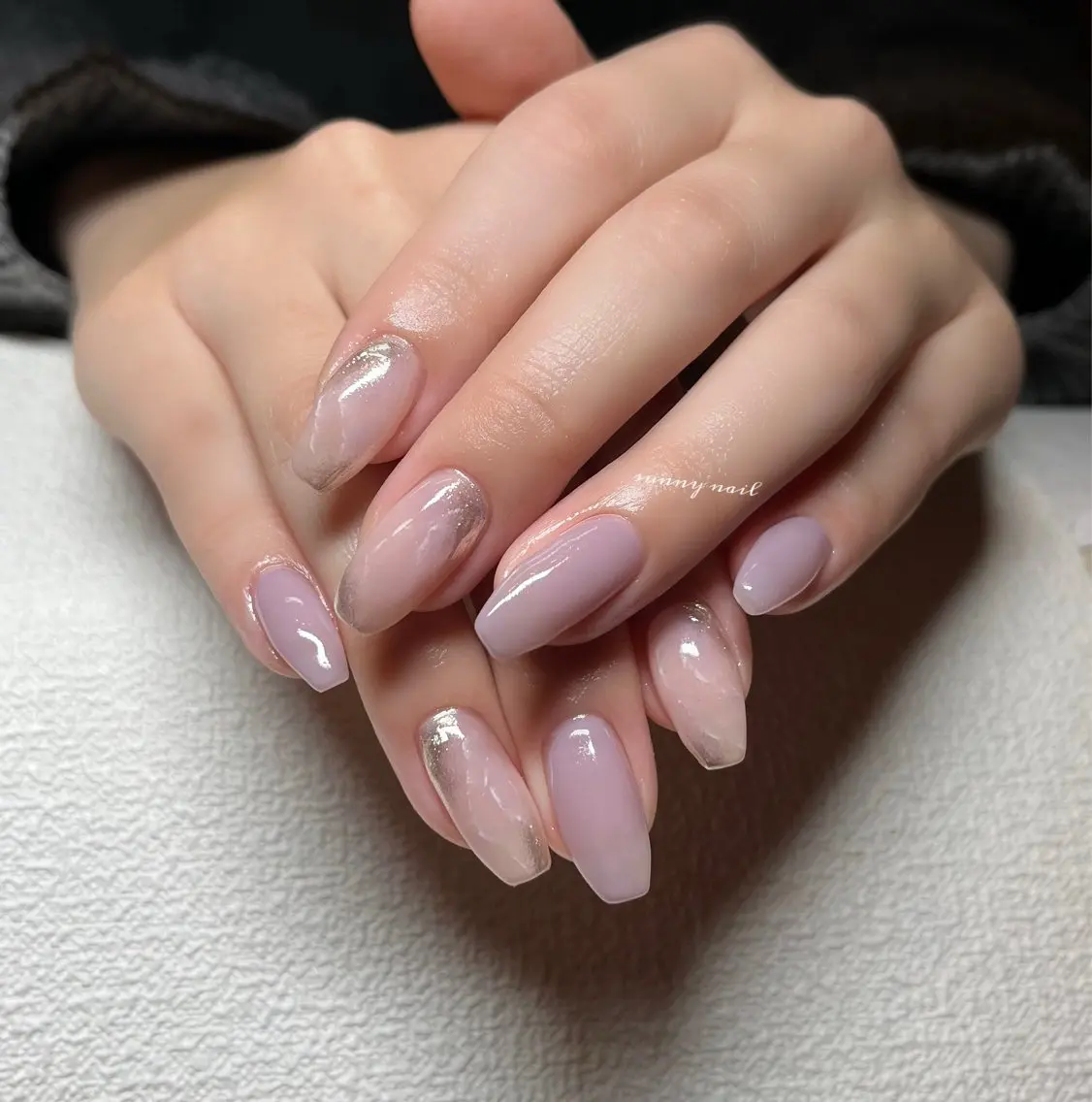 ネイル ジェルネイル ミラーネイル ニュアンスネイル パラジェル シルバー sunny nailのネイルデザイン