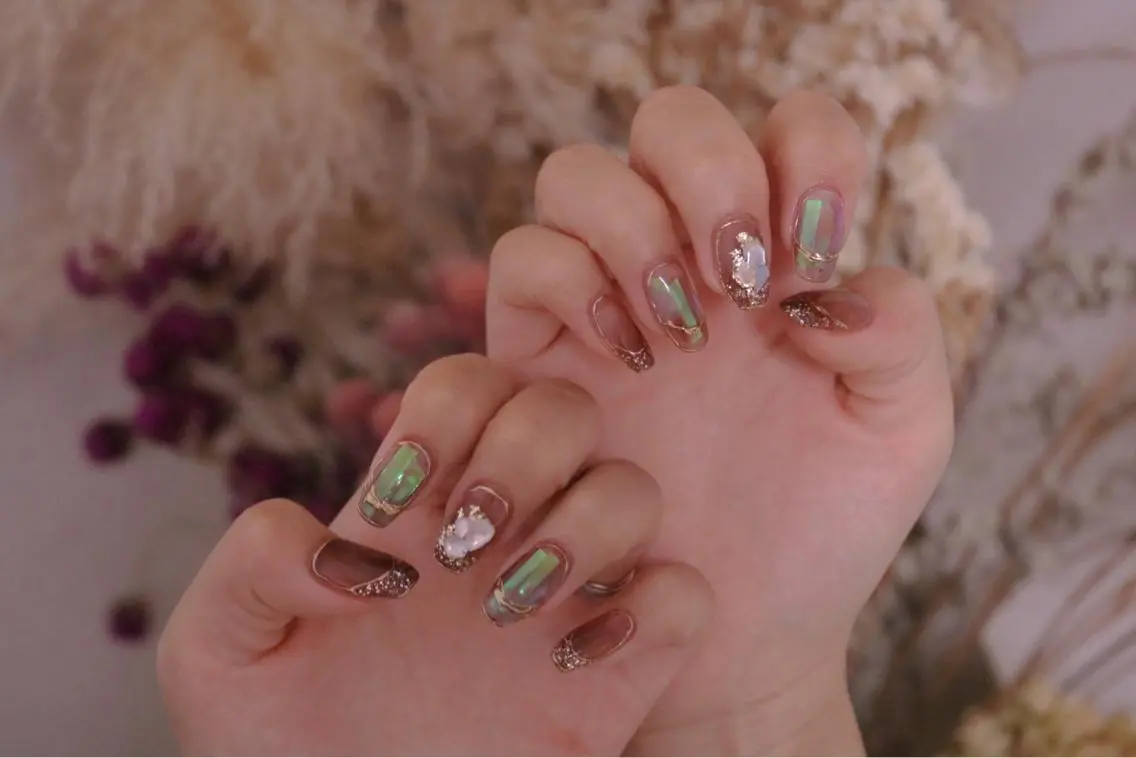 ネイル オーロラネイル カジュアル 長さ出し ジェルネイル 韓国ネイル ハンドネイル MH Nailのネイルデザイン