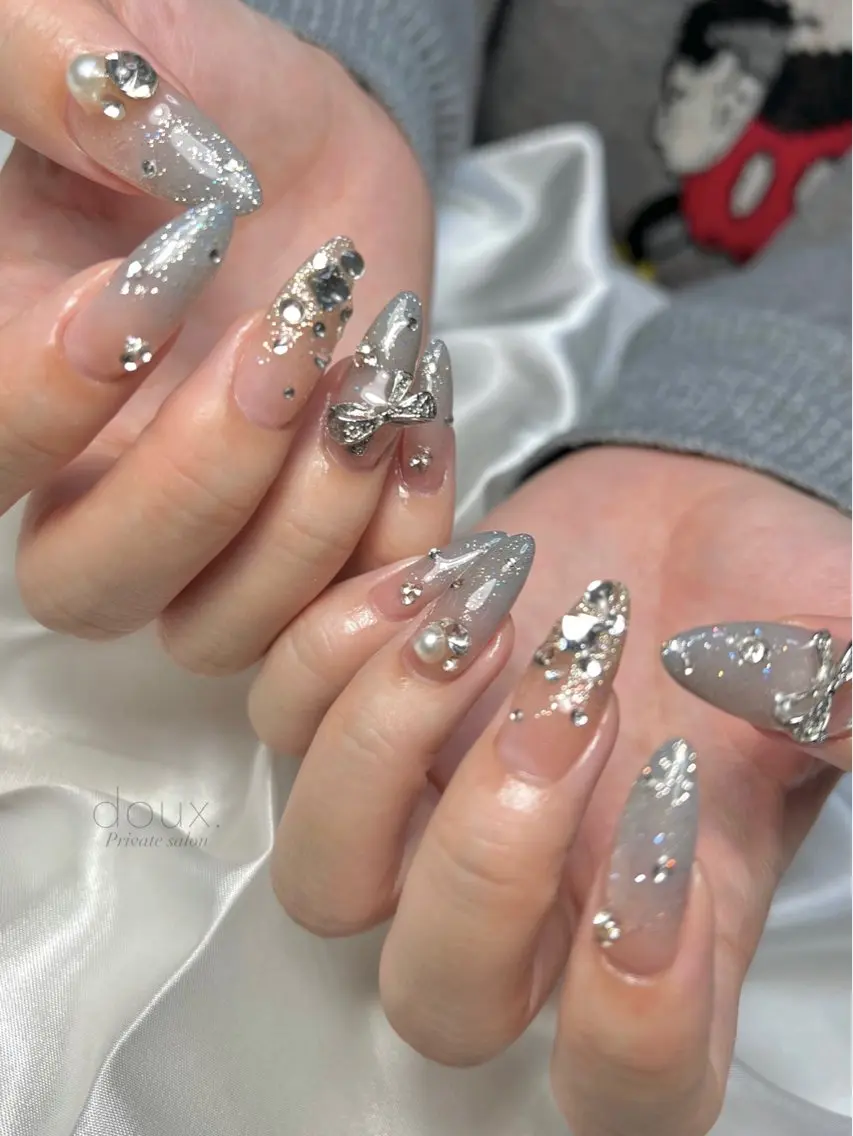 ネイル フラッシュネイル 韓国ネイル マグネットネイル ミラーネイル リボン doux. nailのネイルデザイン