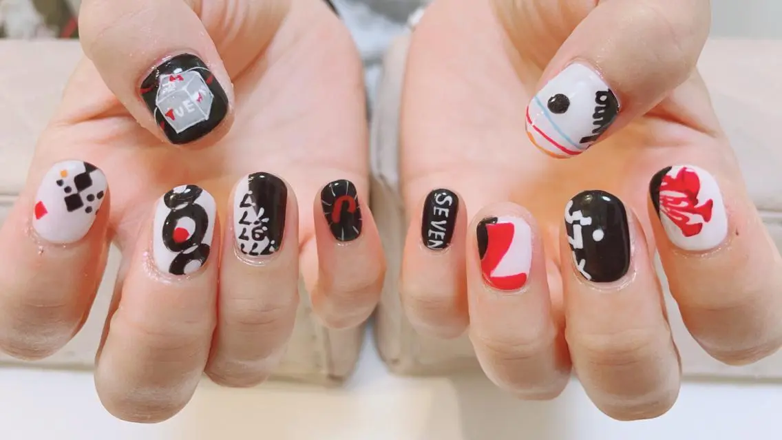 ネイル manis .のネイルデザイン