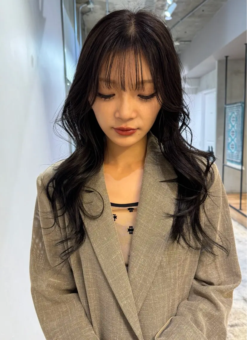 セミロング カラー カット ヘアカラー トリートメント 荒木 雄太のヘアスタイル
