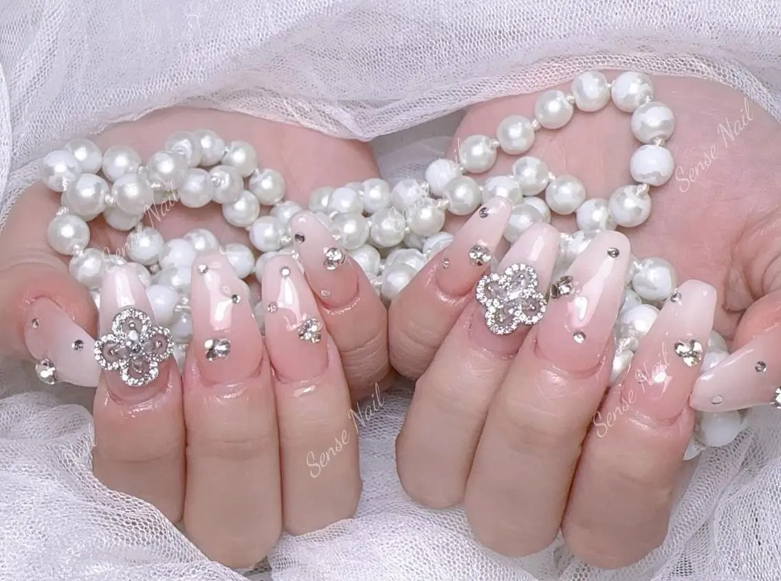 ネイル ハンドネイル ハンドケア 🦋Yumiio 🦋のネイルデザイン