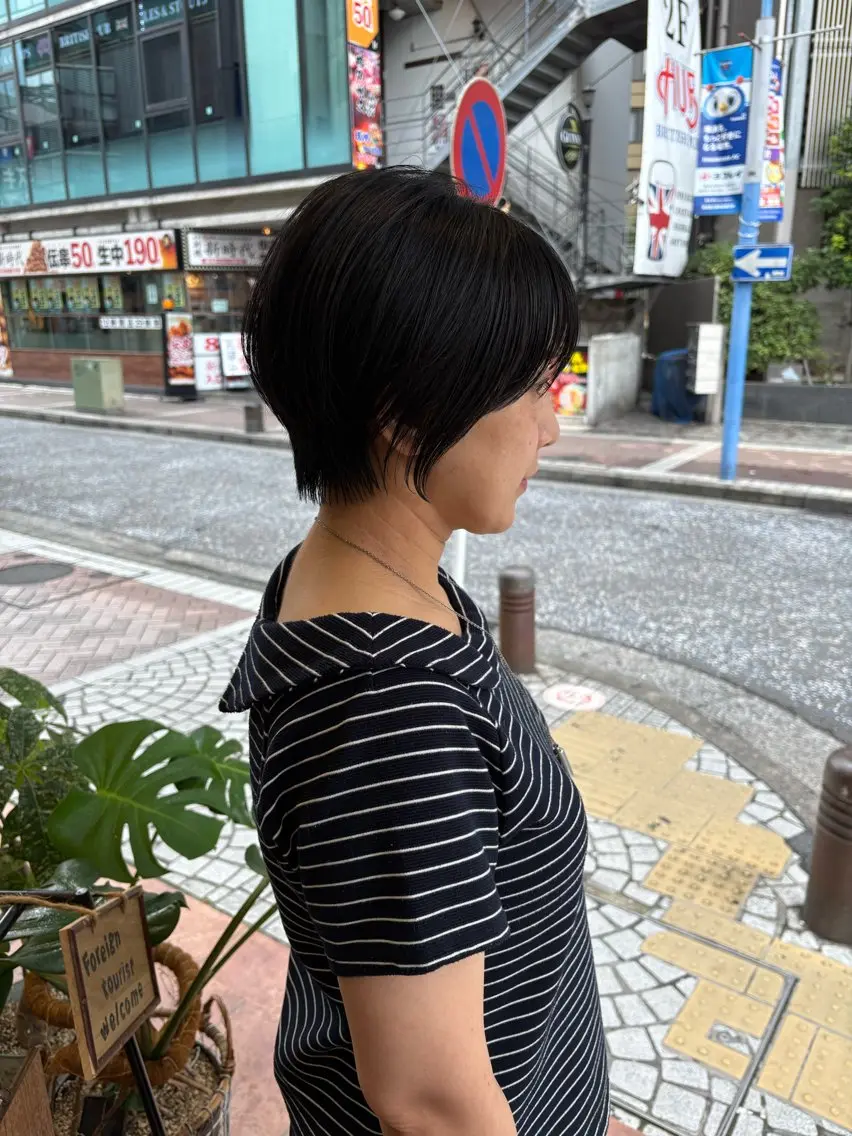 ショート あやか 白髪ぼかしハイライトのヘアスタイル