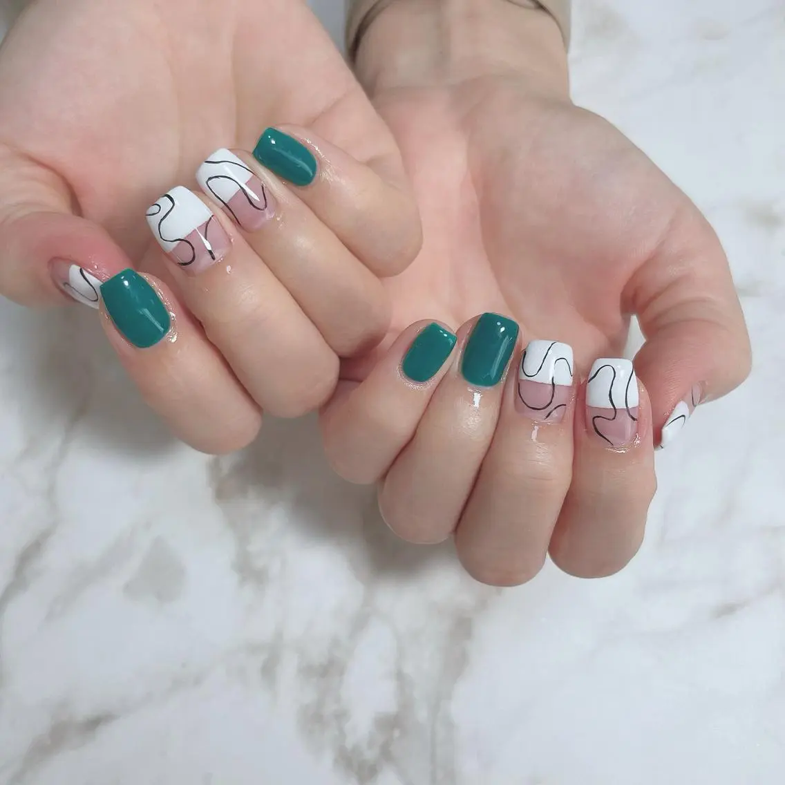 ネイル ハンドネイル Kayo 💅のネイルデザイン